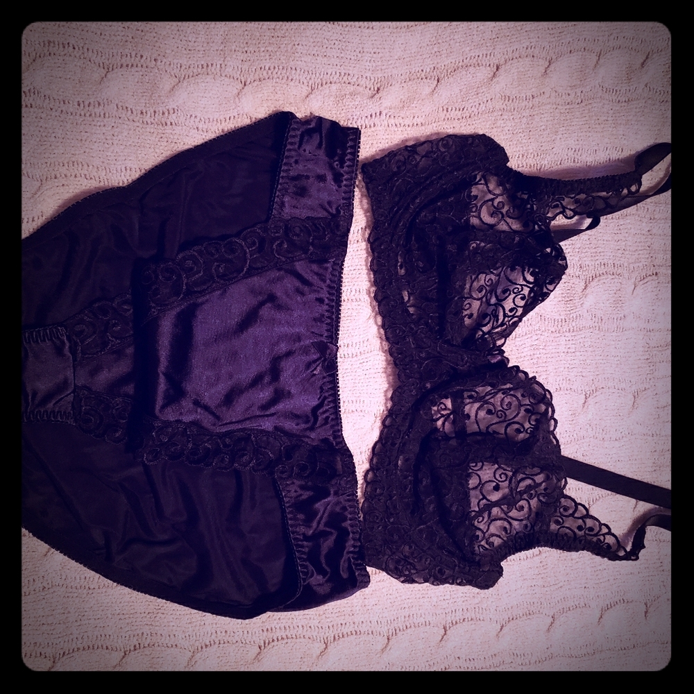 Victoria Secret Bra & Panty Set